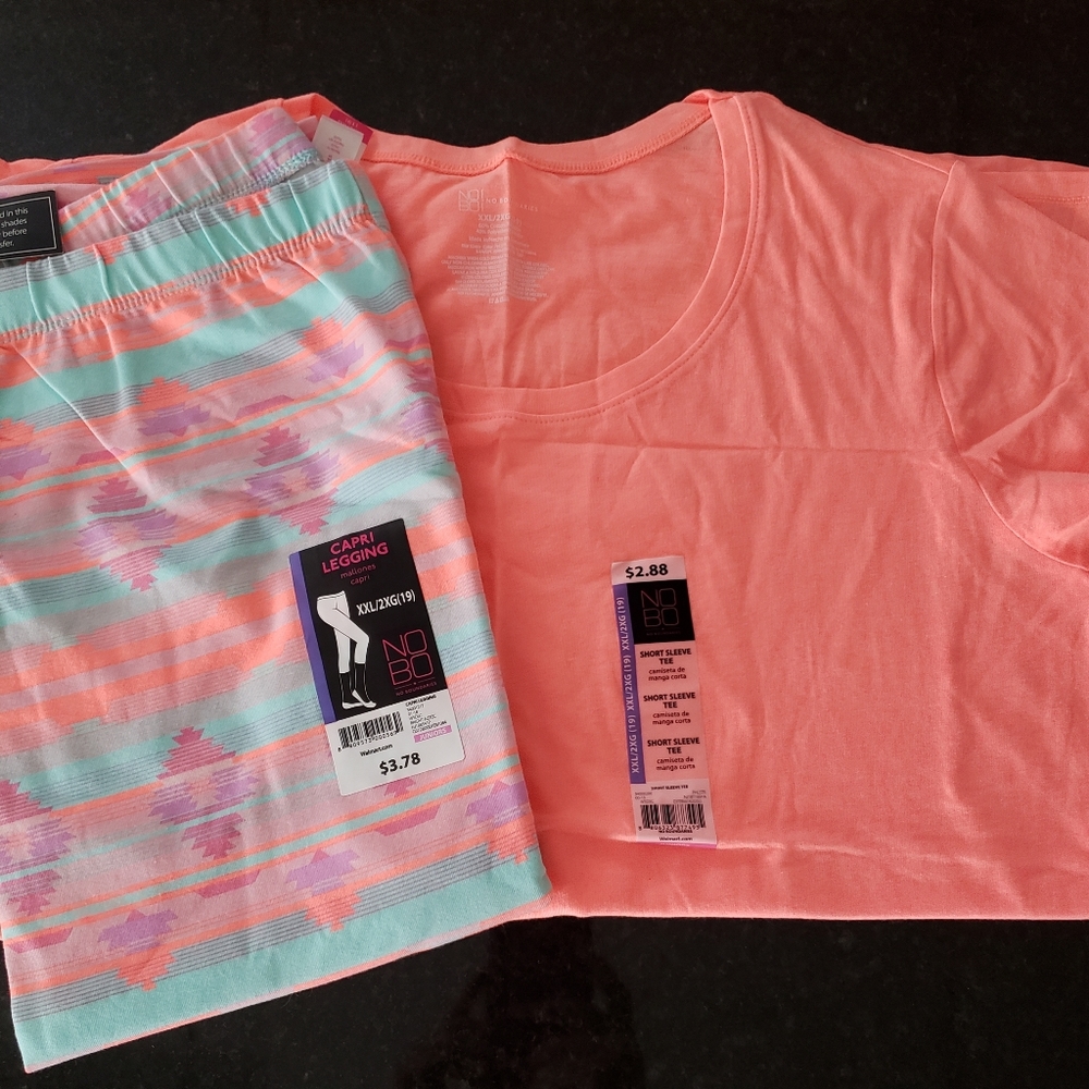 No Boundaries tee shirt and stretch capris